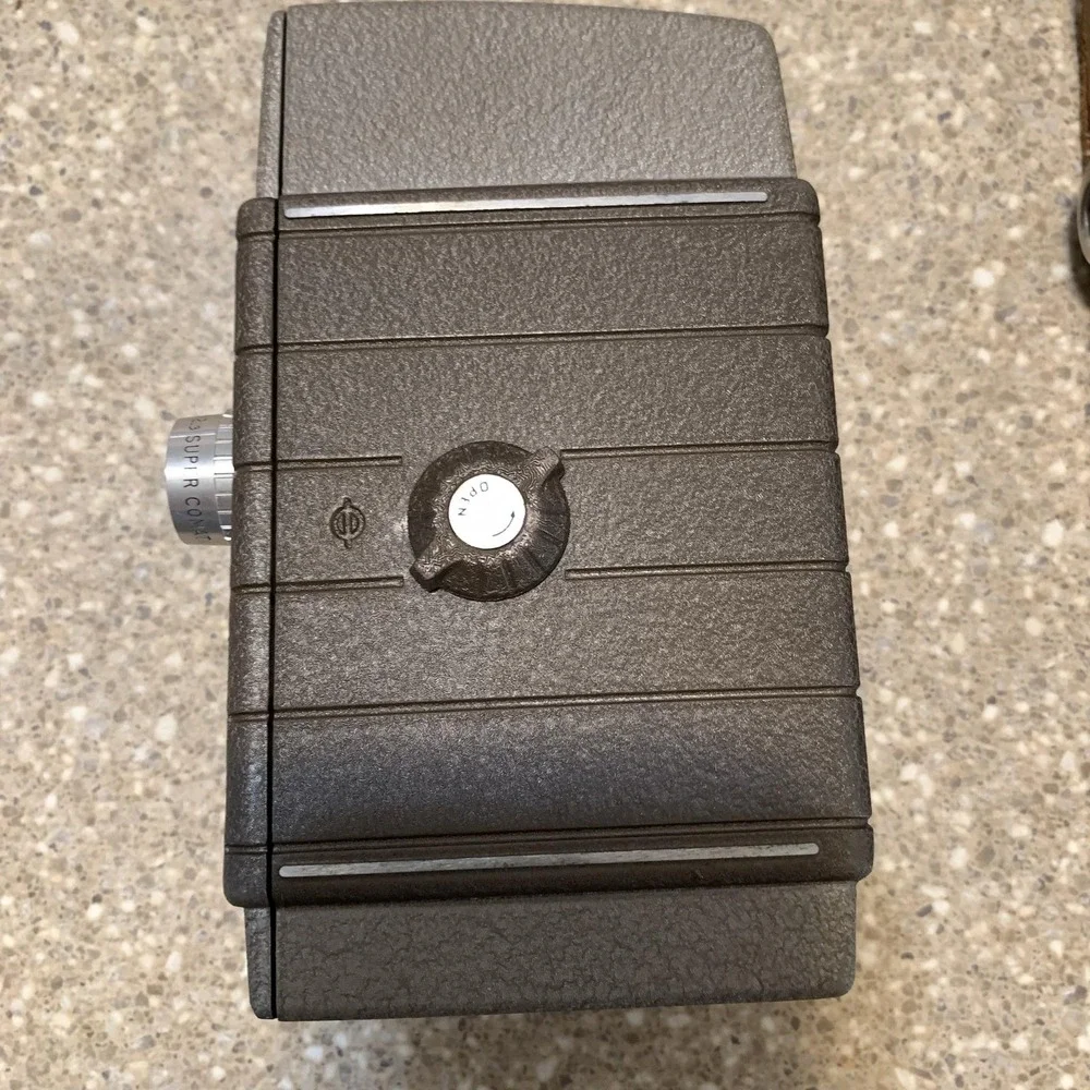 Vintage Bell & Howell 323 8mm Movie Camera Gray Non Reflex USA W/‎ Case Tested
